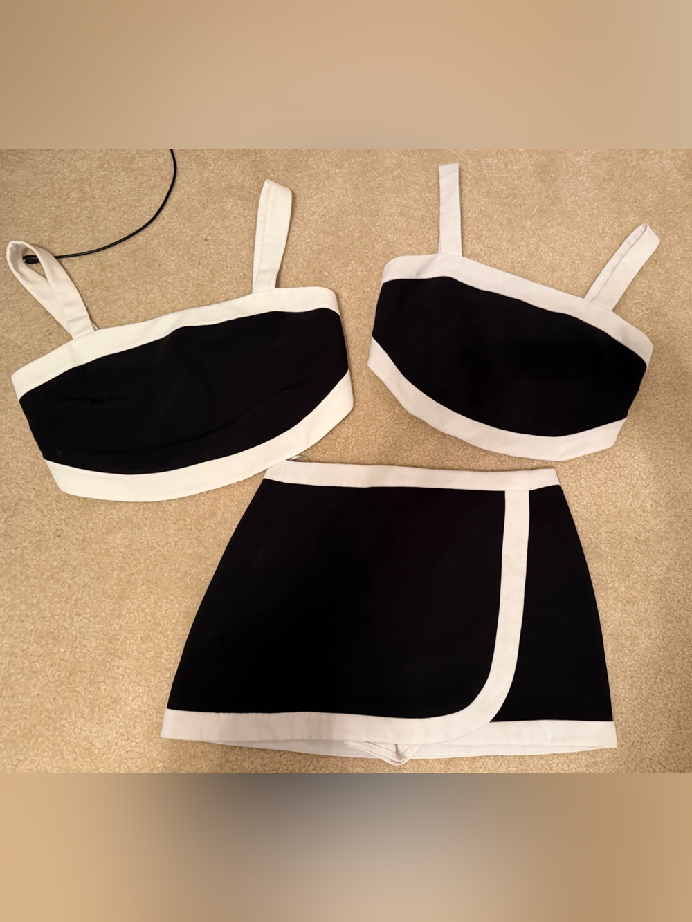 Amanda Uprichard black and white set